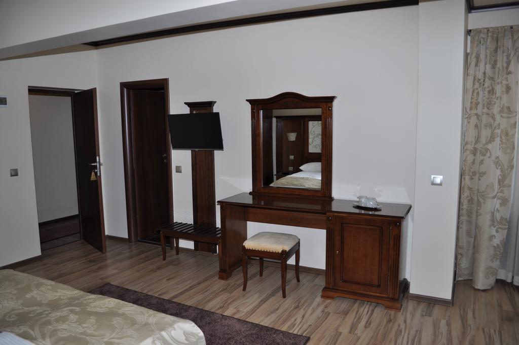 Guest house Pensiunea Alexandra &